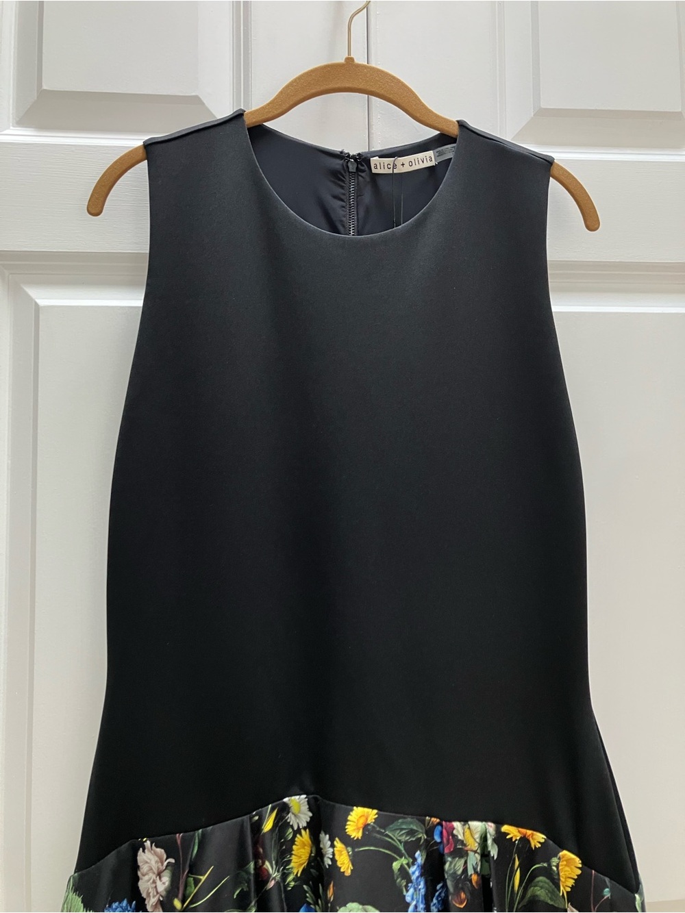 NWT Alice & Olivia Adley Drop Waist Black Floral Maxi Dress Gown Pockets size 14 - Picture 5 of 16